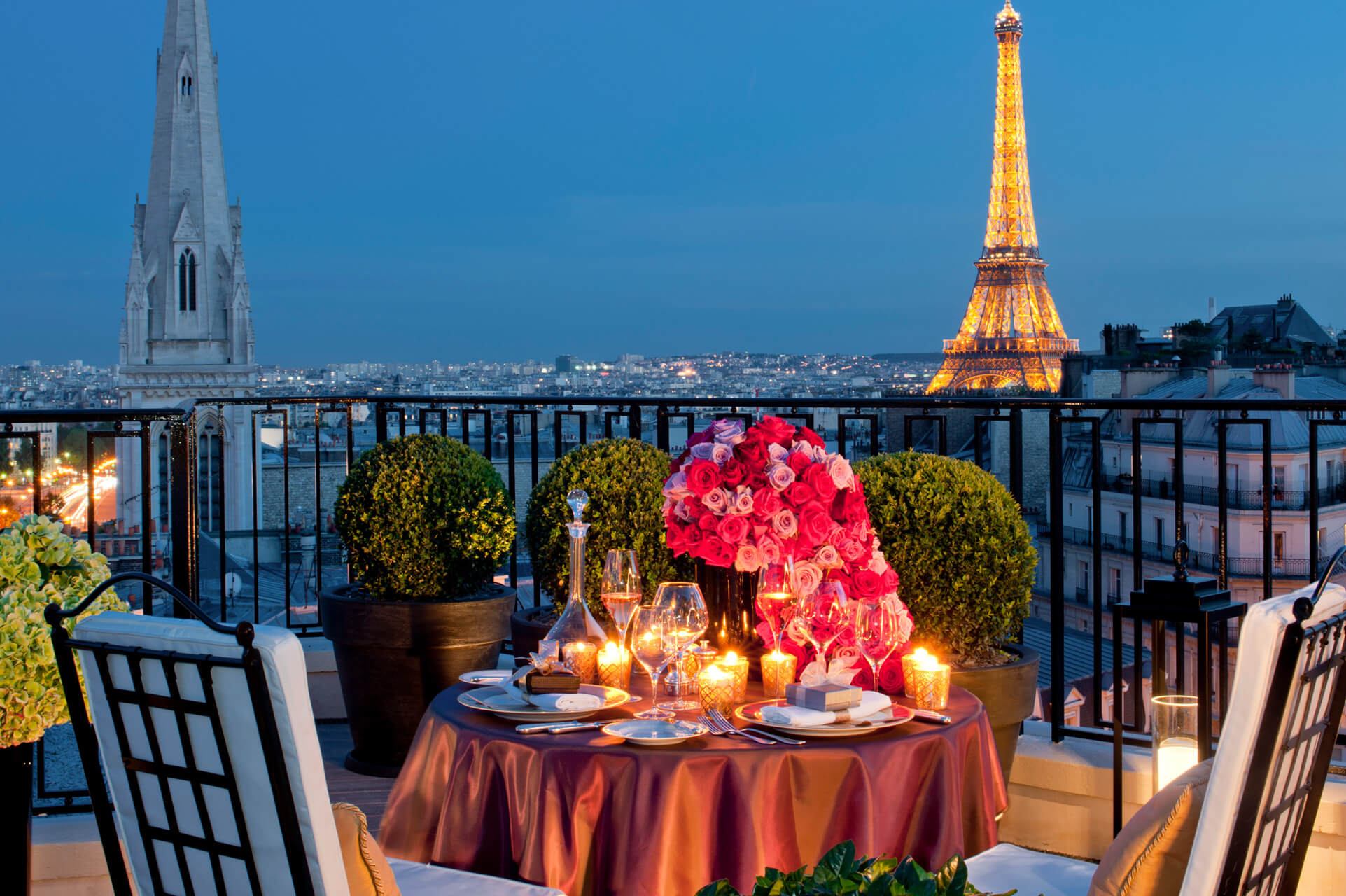 FOUR SEASONS HOTEL GEORGE V PARÍS: “El Hotel de las flores”