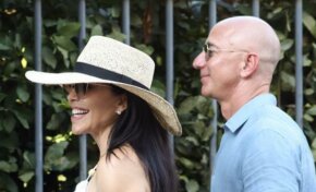 Yates, fiestas y exploración espacial: la rutilante vida de Jeff Bezos después de Amazon y el divorcio