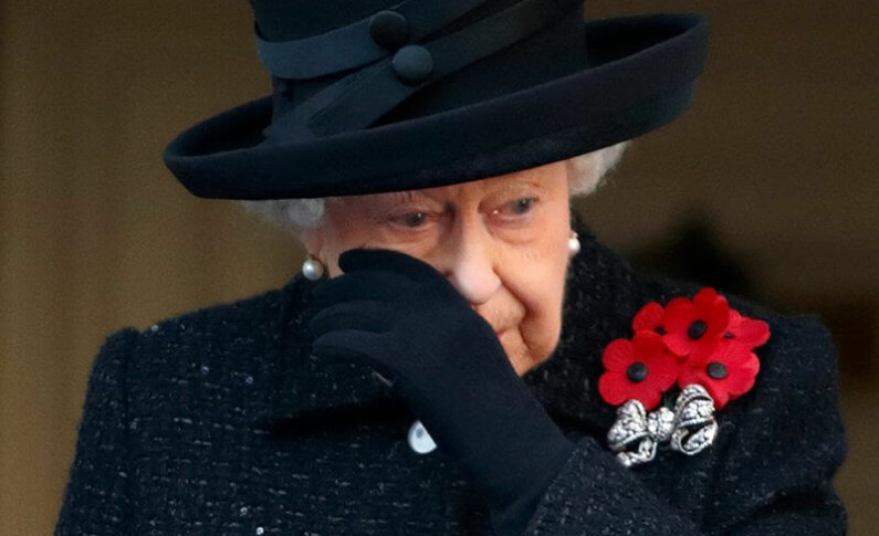 Isabel II remata su annus horribilis con la pérdida de lady Farnham, su amiga y dama de compañía durante más de 30 años