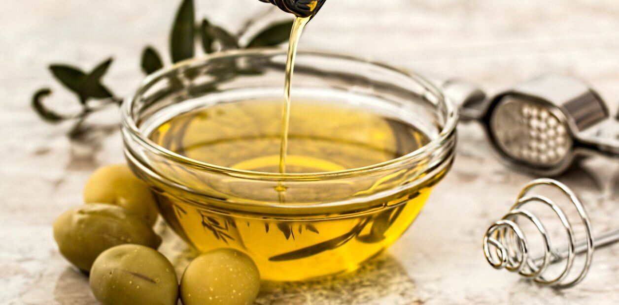 Aceite de oliva: por qué es el más saludable, cuál usar para freír y las dudas con el de coco
