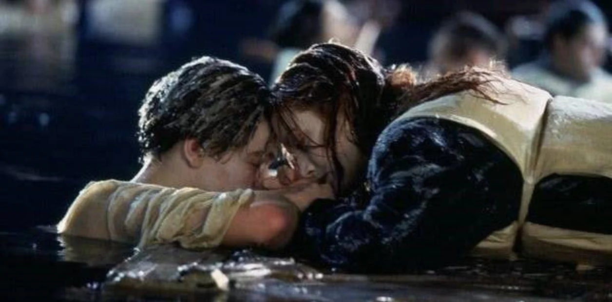 Redes sociales  Un video viral de TikTok reabrió el debate: ¿Jack se podría haber salvado en el final de Titanic?