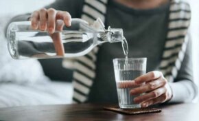 ¿Por qué tomar agua? Sus beneficios para el sistema digestivo