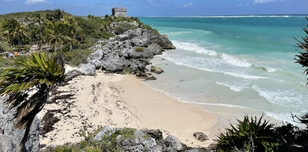 Caribe mexicano  Los tres imprescindibles de la Riviera Maya: ruinas, cenotes y el arrecife de coral