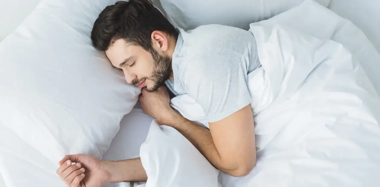 “Duermo, pero no descanso”: 10 claves para un sueño profundo y evitar microdespertares