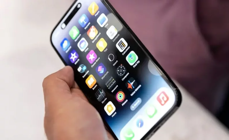 iPhone 14: cómo es la revolucionaria función de emergencia que puede salvarte la vida en un accidente