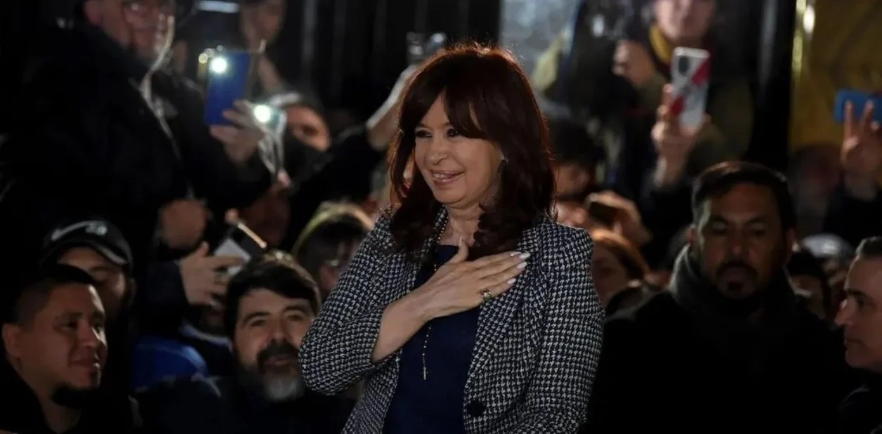 La vicepresidenta argentina sale ilesa tras un fallido intento de asesinato