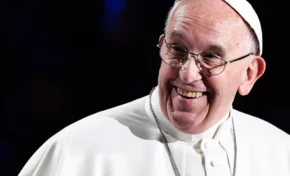 Los diez años del papa Francisco: "Soy viejo. Tengo menos resistencia. Y lo de la rodilla ha sido una humillación física"