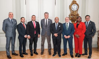 Embajador Pablo Valentín recibe por primera vez una delegación de diputados dominicanos en visita oficial a la Asamblea Federal de Suiza