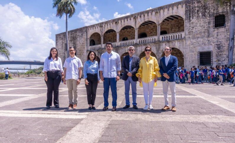 Collado deja iniciado los trabajos de restauración del Alcázar de Colón, Puerta de la Misericordia y museo de las Casas Reales