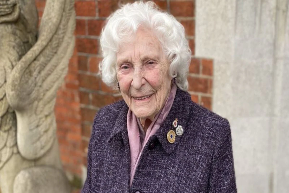 La impactante vida de Betty Webb, la última sobreviviente de los expertos que descifraron los códigos nazis