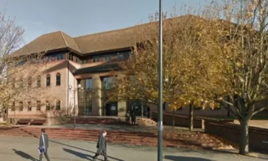 Mantuvo el cuerpo de un anciano 2 años en el congelador mientras le usaba su tarjeta para ir de compras