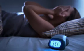 Insomnio: la conducta frecuente que lo empeora y 10 consejos para dormir mejor