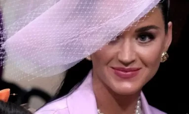 La coronación del rey Carlos III: el imponente look de Katy Perry y el motivo por el que se convirtió en meme