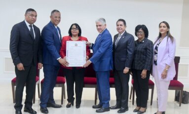 El Senado rinde homenaje a  Emma Polanco, exrectora de la UASD