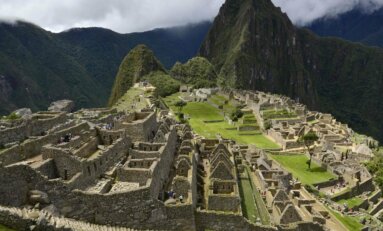 Machu Picchu recibe a un curioso visitante: el oso Paddington