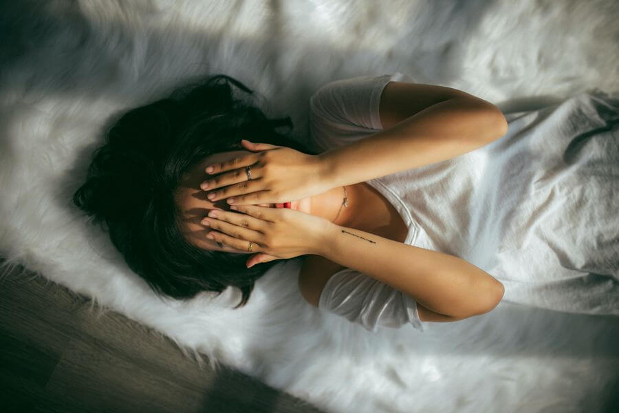 Lo que piensas antes de dormir afecta la calidad del sueño: 4 formas de controlarlo